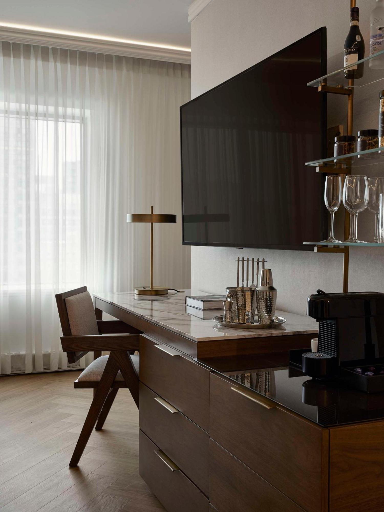 Vogue Downtown, Curio Collection By Hilton 5*