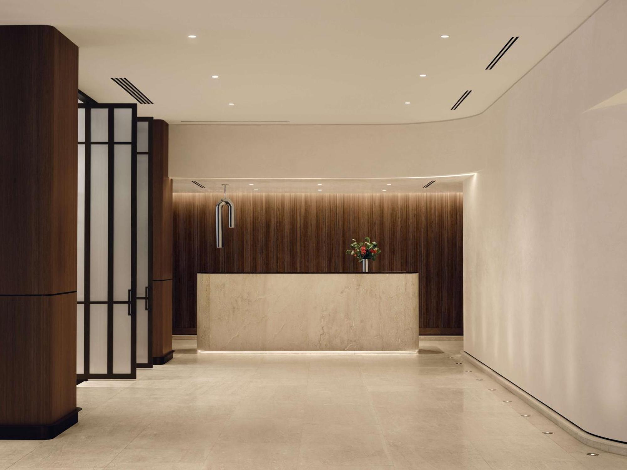 Hotel Vogue Downtown, Curio Collection By Hilton Montréal