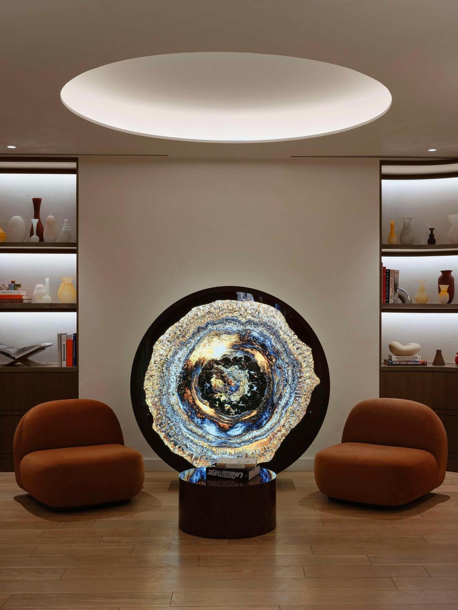 Vogue Downtown, Curio Collection By Hilton Hotel Montréal